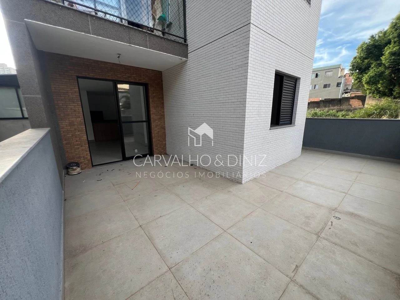 APARTAMENTO COM ÁREA PRIVATIVA À VENDA | FILADÉLFIA – BETIM/MG - PRÉDIO NOVO | 3 QUARTOS | 1 SUÍTE | 2 VAGAS