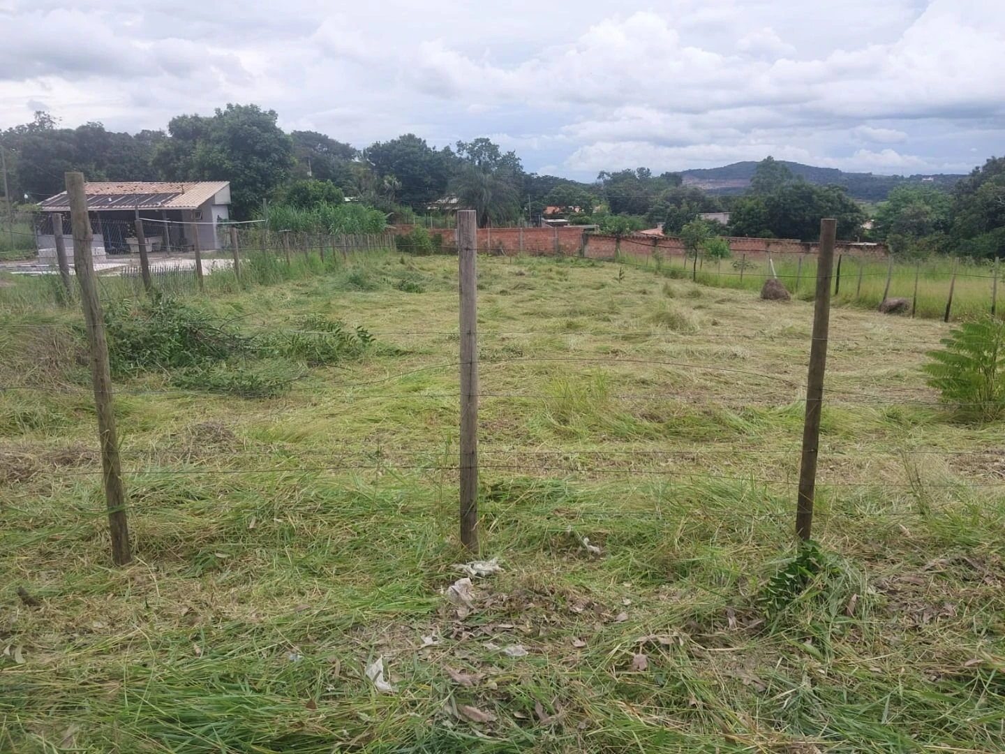 Terreno à venda, 1000 m² por R$ 85.000,00 - Monjolinhos - Esmeraldas/MG